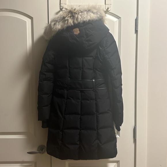 Sleek and Stylish Black Mackage Down Jacket (Size XS) - Picture 2 of 6